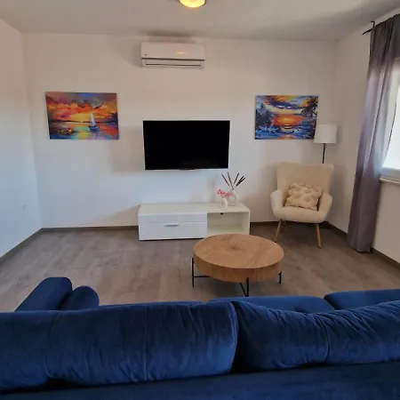 Charming Eva Apartment